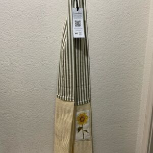 NWT DEMDACO KITCHEN BOA Everyday neck towel